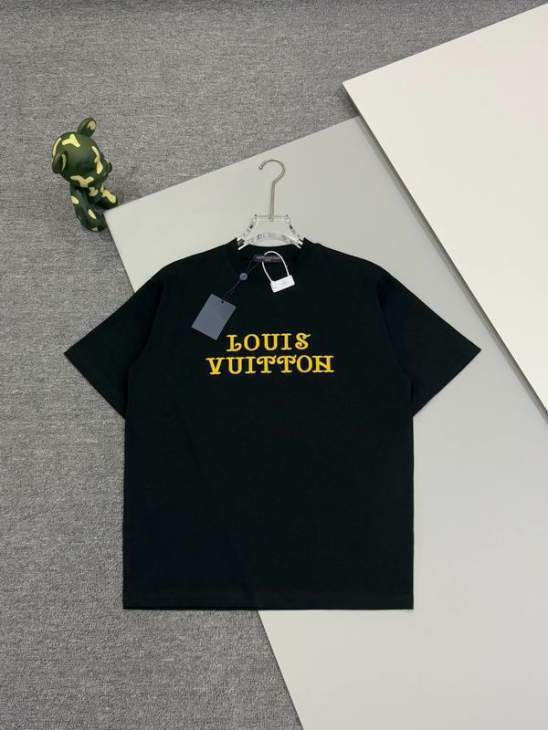 Picture of Louis Vuitton T Shirts Short _SKULVS-XLm6tx177314